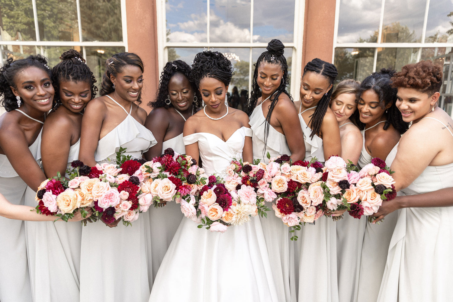 Luminous Blooms curates lush weddings in Chicago, IL. Luminous Blooms is a chicago wedding florist located in Highland Park, Illinois.